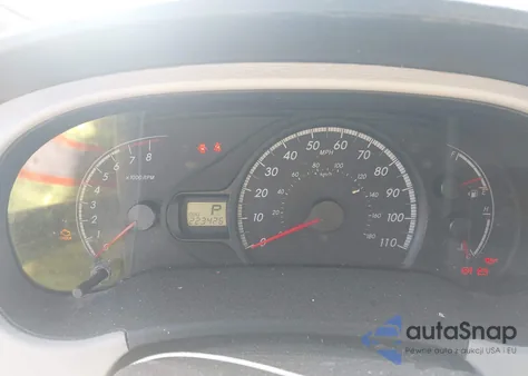 2014 Toyota Sienna Le V6 8 Passenger z USA, uszkodzony, nr VIN 5TDKK3DC7ES479935